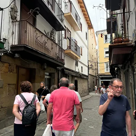La Zona Mas Animada De Castro, Bares Y Restaurantes Castro Urdiales